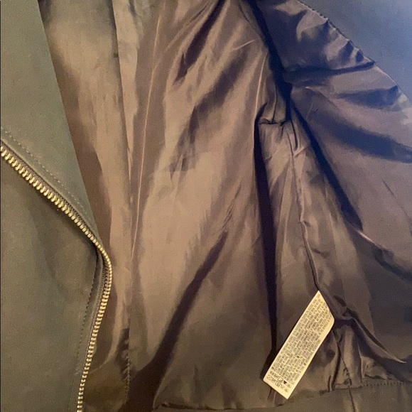 Leather jacket - Picture 5 of 10